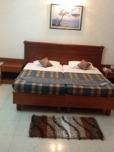 Hotel Kanishka Phg Bangalore Luaran gambar