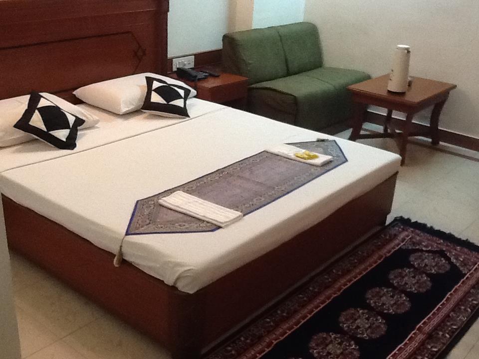Hotel Kanishka Phg Bangalore Luaran gambar